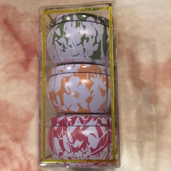 Susan Jacobs New York Scented Candle Tins Three Pack Gift Set NWT 3x 8 oz - Picture 3 of 12